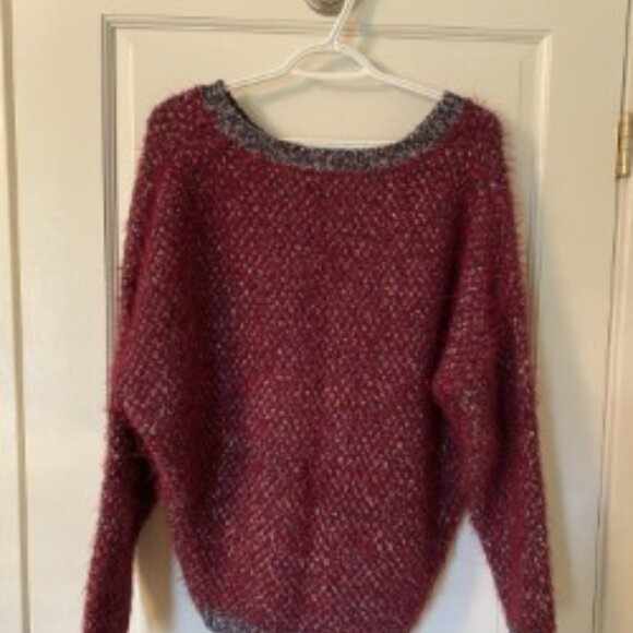 Burgundy and navy sweater from Spain - Picture 2 of 4